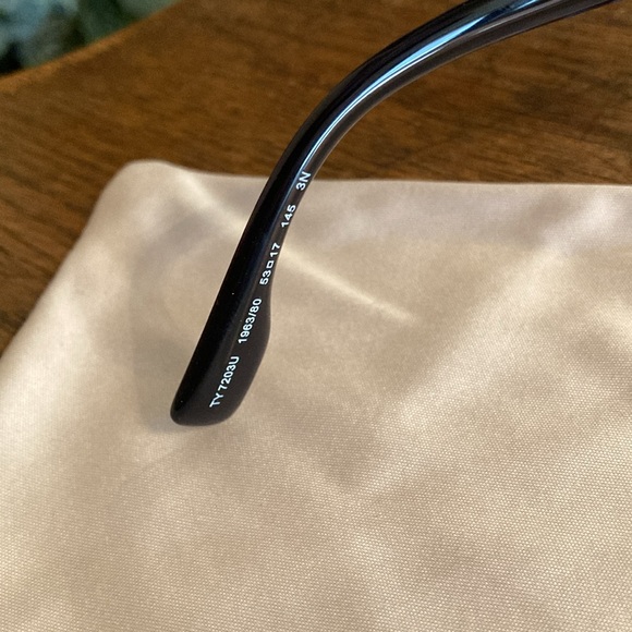 Tory Burch Transparent Blue Sunglasses Full Inclusion with Dustbag & Case NWOT - Picture 3 of 10